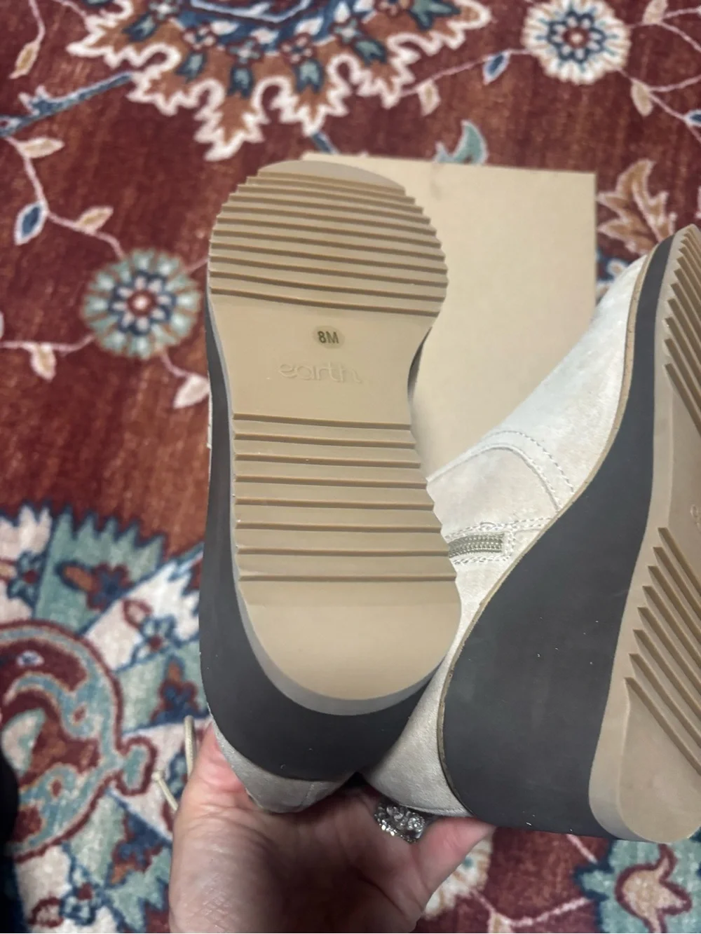 Earth Calia Round Toe Casual Wedge Ankle Booties size 9 brand new